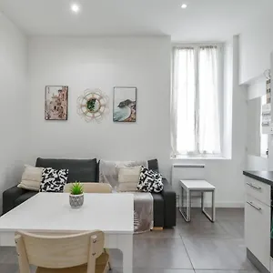 https://beautiful-flat-in-the-8th-district-of-marseille-welkeys.fr-provencehotel.com